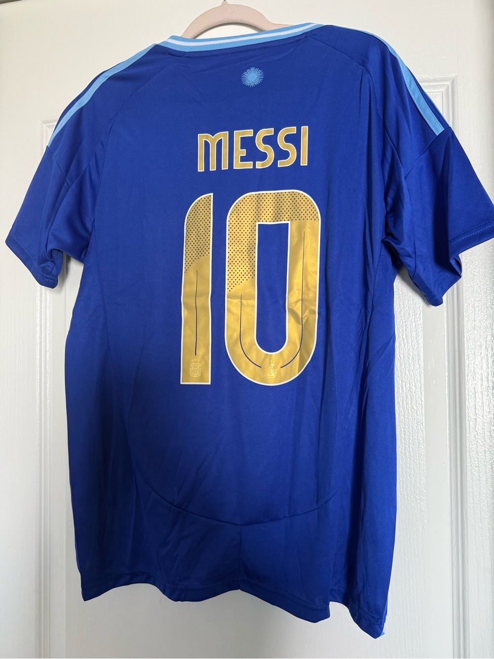 Lionel Messi #10 Blue Soccer Jersey with Gold Accents